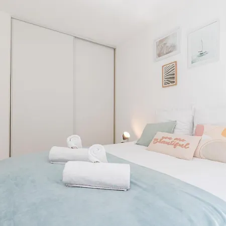 Comfortable 1 Bdr Downtown - Ac & Parking Apartment