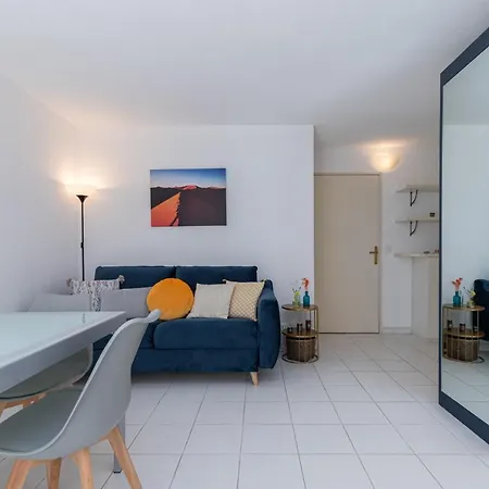 Apartment Comfortable 1 Bdr Downtown - Ac & Parking *