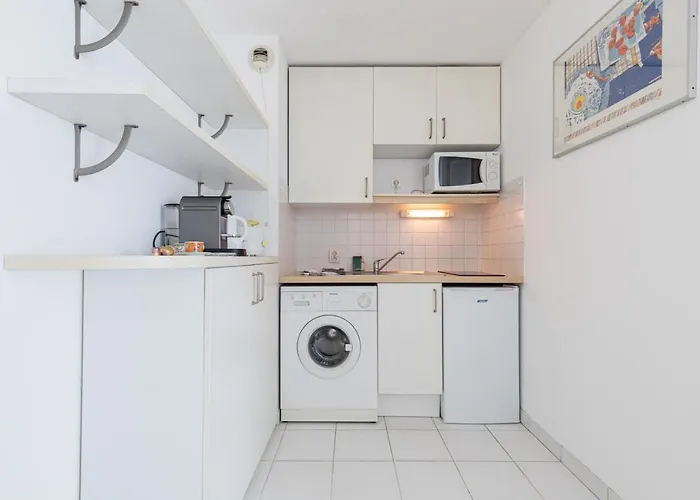 Comfortable 1 Bdr Downtown - Ac & Parking نيس