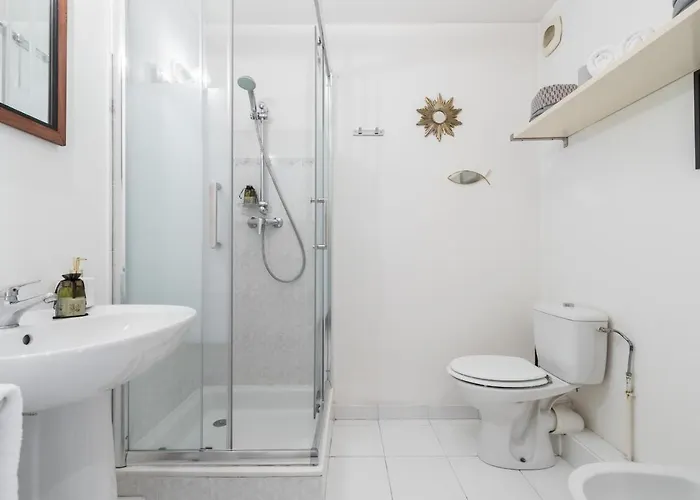 Comfortable 1 Bdr Downtown - Ac & Parking شقة نيس