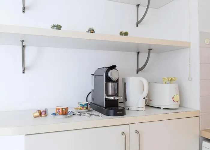 Comfortable 1 Bdr Downtown - Ac & Parking * نيس