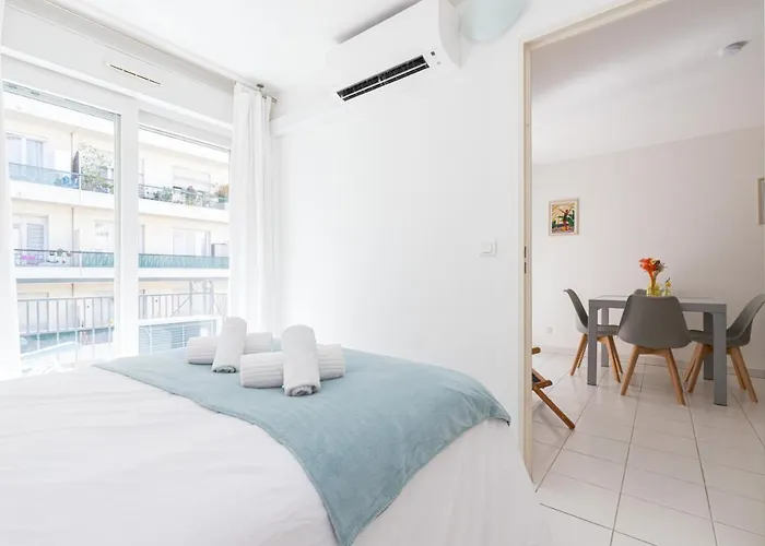 Comfortable 1 Bdr Downtown - Ac & Parking Nizza